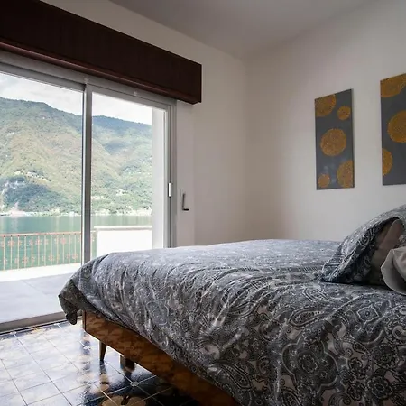 Villa Rustic Private Front With Boat *